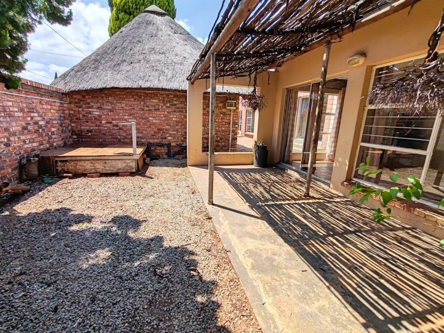 3 Bedroom Property for Sale in Grimbeeck Park North West